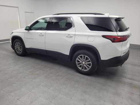Used 2023 Chevrolet Traverse LT image 3