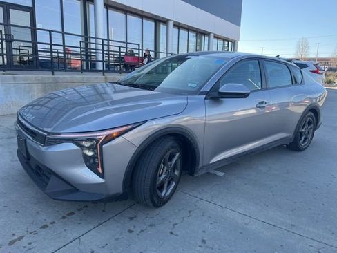 Used 2025 Kia K4 LXS image 4