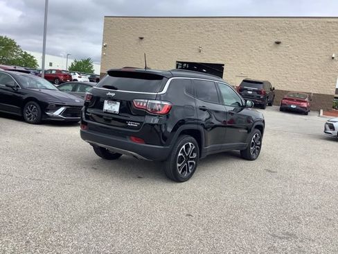 Used 2023 Jeep Compass Limited w/ Sun and Sound Group AWD/4WD image 5