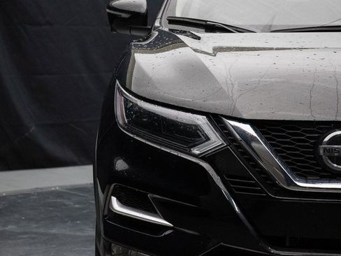 Used 2022 Nissan Rogue Sport SL w/ Premium Package image 5