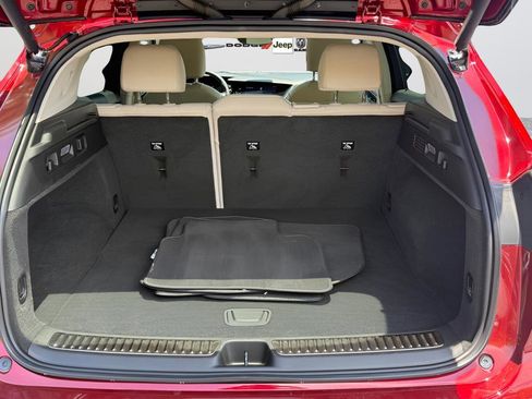 Used 2021 Buick Envision Essence w/ Technology Package I FWD image 33
