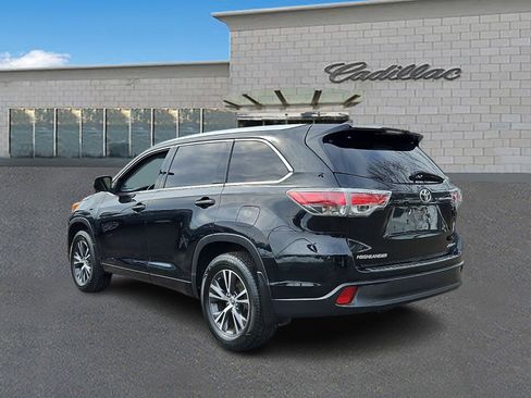 Used 2016 Toyota Highlander XLE image 6