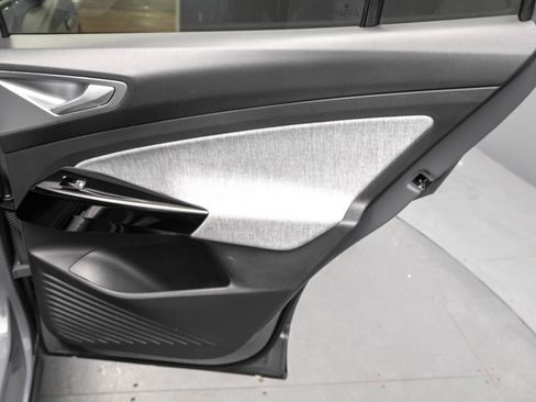 Used 2023 Volkswagen ID.4 Pro image 30