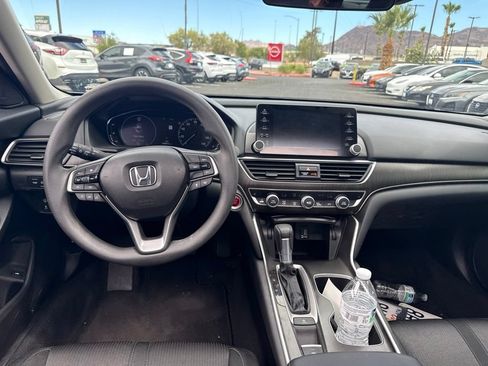 Used 2018 Honda Accord EX image 18