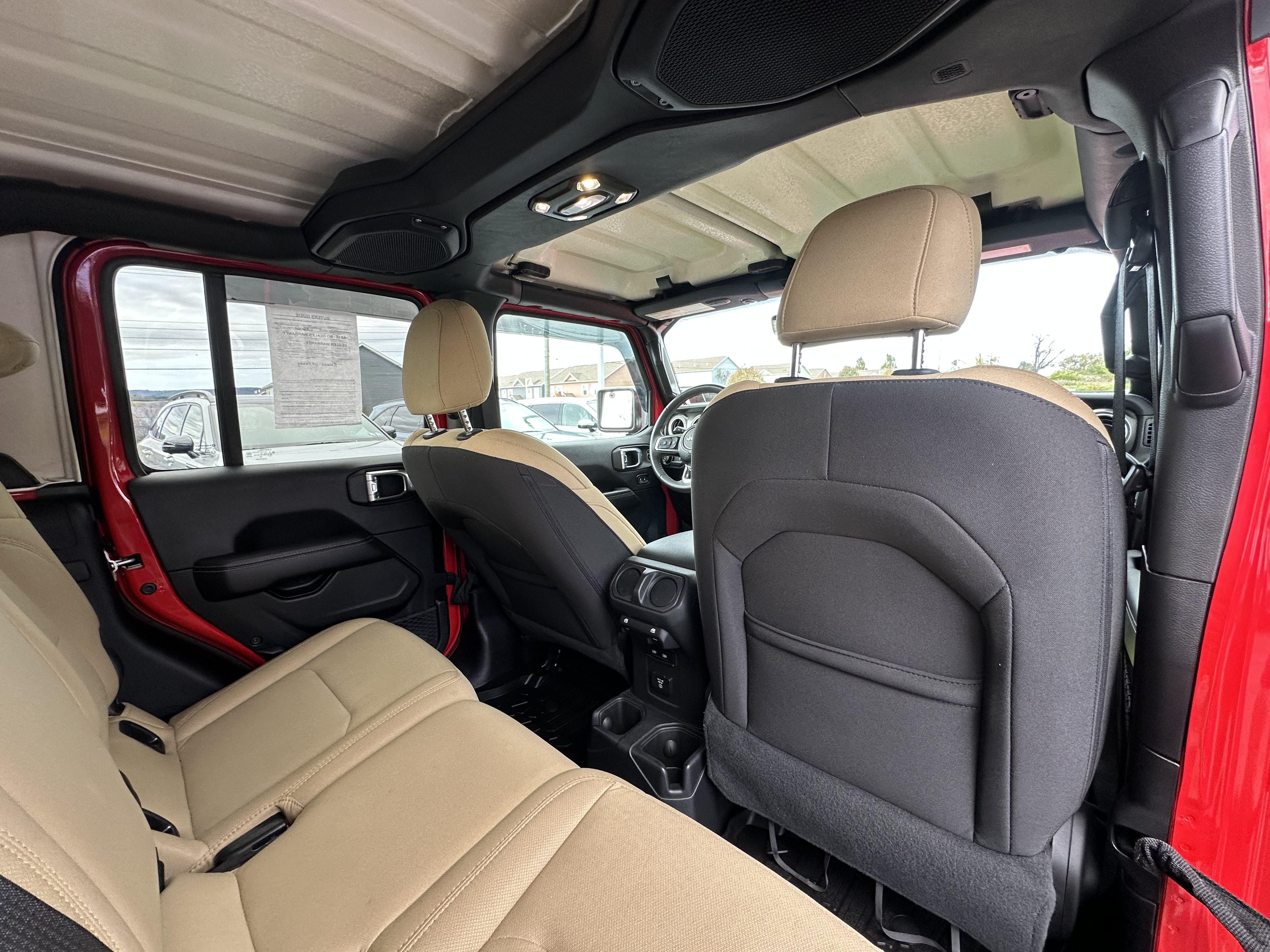 Used 2023 Jeep Gladiator Overland AWD/4WD image 12