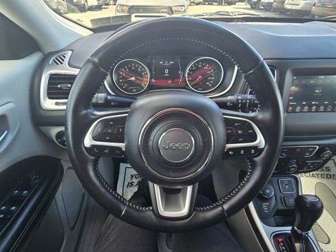 Used 2019 Jeep Compass Latitude w/ Cold Weather Group image 7