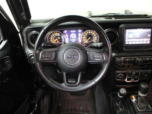 Used 2022 Jeep Gladiator Sport image 26