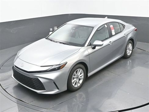 New 2026 Toyota Camry LE image 29
