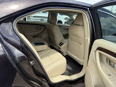 Used 2013 Ford Taurus Limited FWD image 15