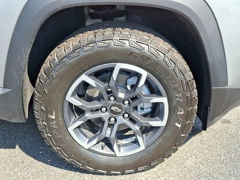 New 2026 Chevrolet Equinox ACTIV image 6