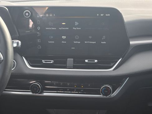 Used 2025 Chevrolet Equinox LT image 16