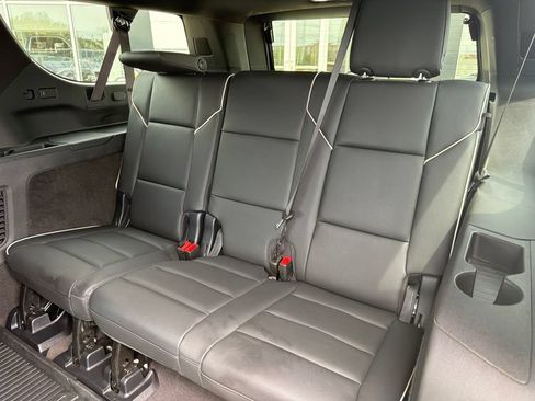 Used 2025 Cadillac Escalade ESV Premium Luxury w/ LPO, Floor Liner Package AWD/4WD image 15