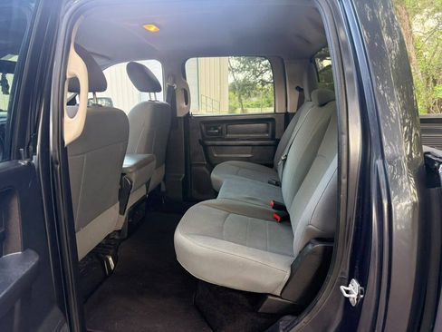 Used 2015 RAM 1500 Express RWD image 11