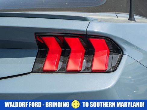 Used 2025 Ford Mustang GT Premium RWD image 7
