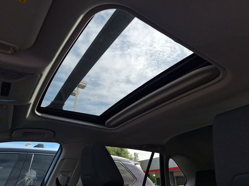 Used 2024 Toyota RAV4 XLE w/ Convenience Package image 29