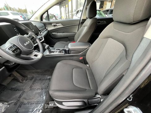 Used 2024 Kia Sportage LX image 27