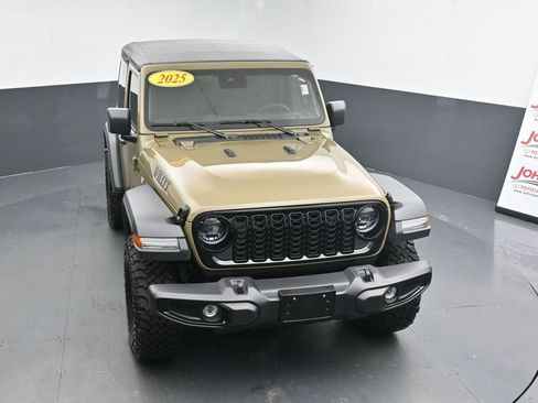 Used 2025 Jeep Wrangler Sport image 26