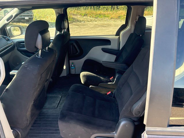 Used 2015 Dodge Grand Caravan SE FWD image 12