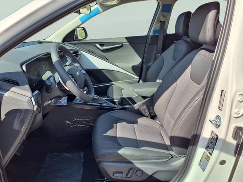 New 2026 Kia Niro EX FWD image 15