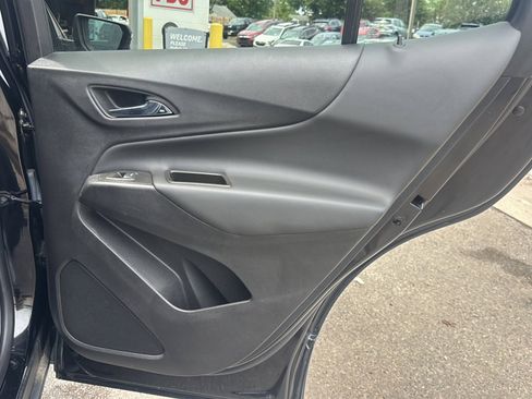 Used 2023 Chevrolet Equinox LT FWD image 23