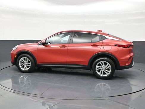 Used 2024 Buick Envista Preferred image 2