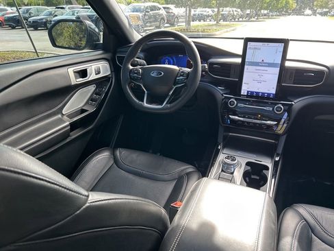 Used 2023 Ford Explorer ST w/ Equipment Group 401A image 9