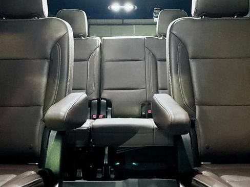 Used 2021 Chevrolet Tahoe High Country RWD image 15