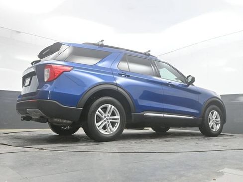 Used 2022 Ford Explorer XLT w/ Equipment Group 202A AWD/4WD image 42