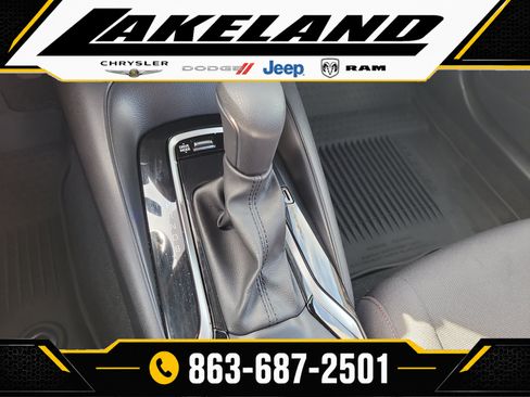 Used 2025 Toyota Corolla SE FWD image 23