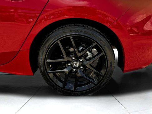 Used 2025 Honda Civic Sport image 16