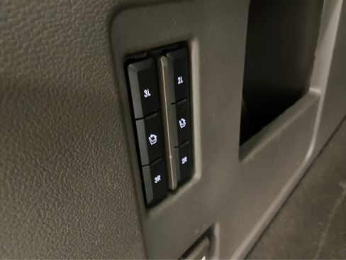 Used 2024 Lincoln Navigator L Reserve image 11