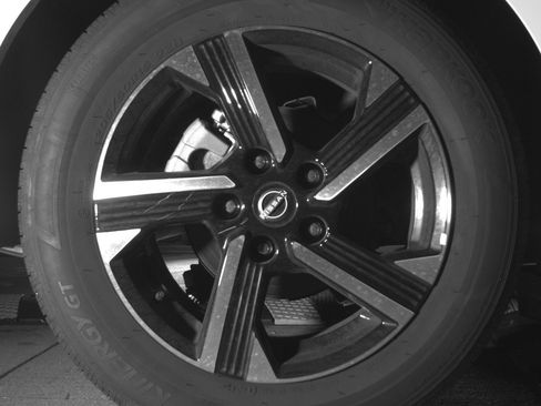 Used 2025 Nissan Sentra SV FWD image 15