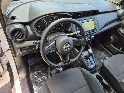 Used 2023 Nissan Kicks S FWD image 11