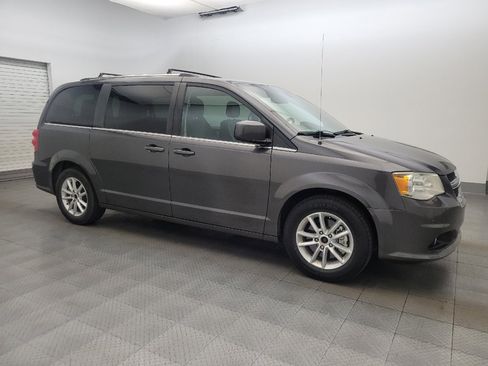 Used 2020 Dodge Grand Caravan SXT image 11