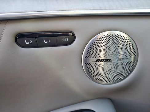 Used 2023 INFINITI QX50 Sensory image 24