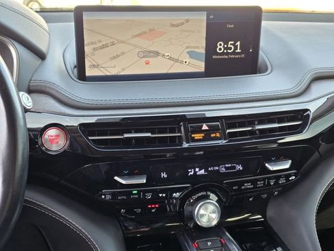 Used 2022 Acura MDX SH-AWD w/ Advance Package image 9