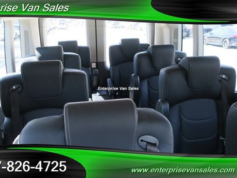 Used 2023 Ford Transit 350 XLT RWD image 5