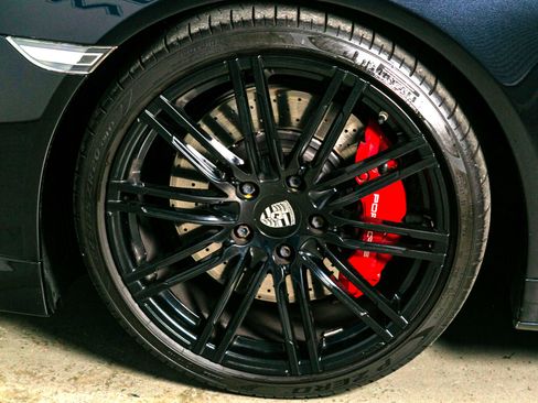 Used 2015 Porsche 911 Turbo image 16