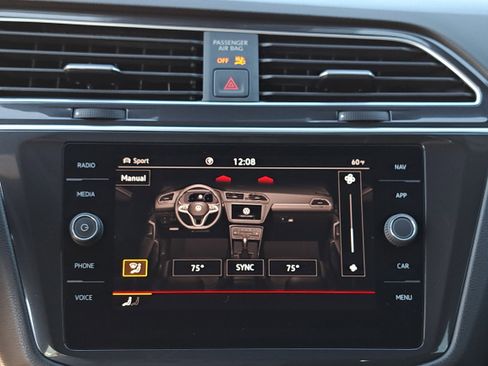 Certified 2024 Volkswagen Tiguan SEL R-Line image 21