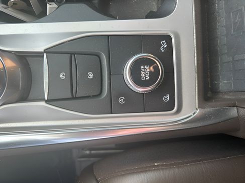 Used 2023 Ford Explorer King Ranch AWD/4WD image 16