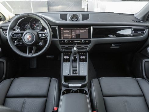 Certified 2026 Porsche Macan Turbo AWD/4WD image 12
