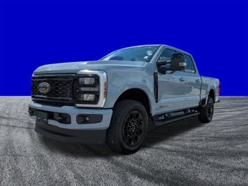 New 2026 Ford F250 Lariat w/ Black Appearance Package image 8