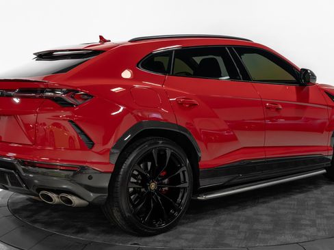Used 2021 Lamborghini Urus AWD/4WD image 9