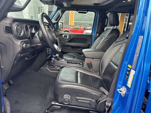 Used 2022 Jeep Wrangler Unlimited Sahara w/ Cold Weather Group image 9