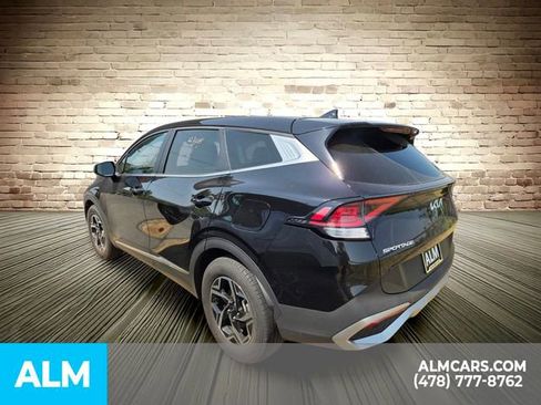 Used 2025 Kia Sportage LX FWD image 5