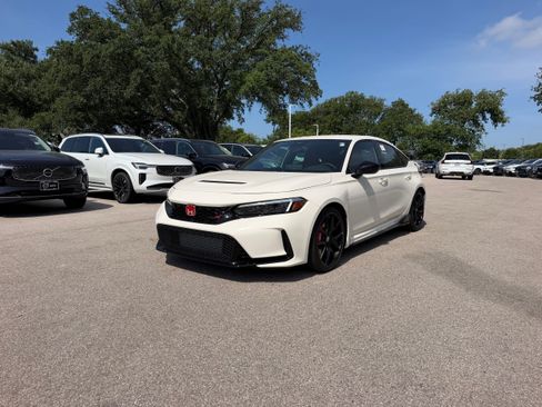 Used 2025 Honda Civic Type R image 2