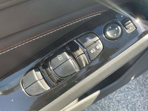 Used 2023 Nissan Altima 2.0 SR image 17