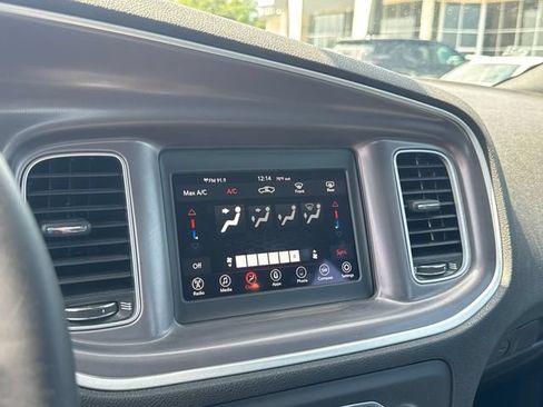 Used 2022 Dodge Charger SXT RWD image 23
