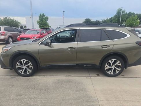 Used 2021 Subaru Outback Limited AWD/4WD image 4