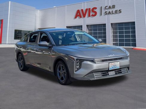 Used 2025 Kia K4 LXS image 3